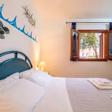 - Centro - Free Parking - Giardino - Bbq - Ac - Wi-fi Veloce Holiday home San Teodoro (Sardinia)