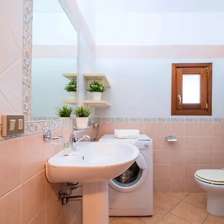Holiday home - Centro - Free Parking - Giardino - Bbq - Ac - Wi-fi Veloce San Teodoro (Sardinia)