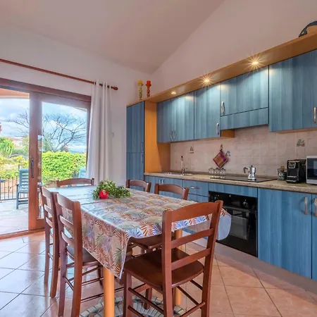 - Centro - Free Parking - Giardino - Bbq - Ac - Wi-fi Veloce Holiday home San Teodoro (Sardinia)