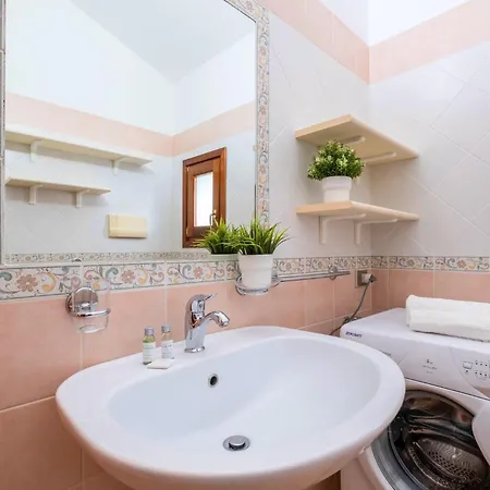 Holiday home - Centro - Free Parking - Giardino - Bbq - Ac - Wi-fi Veloce San Teodoro (Sardinia)